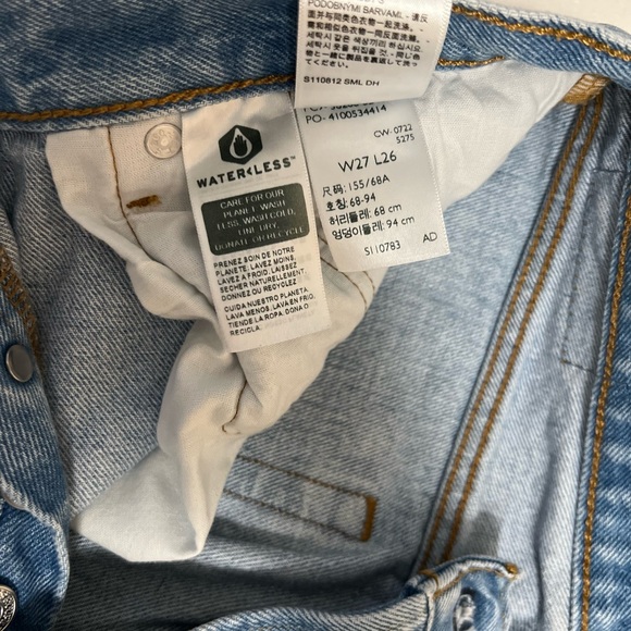 Levi’s Women’s 501 Crop Jeans - Picture 13 of 13